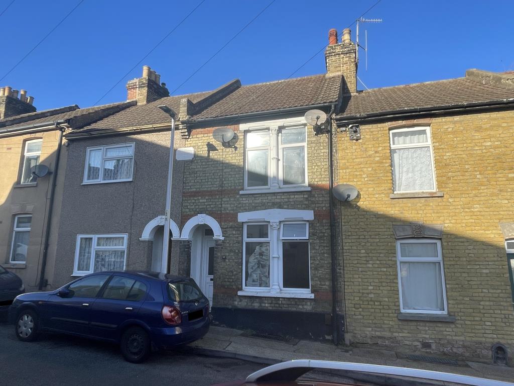 Lot: 61 - HOUSE FOR REFURBISHMENT -
